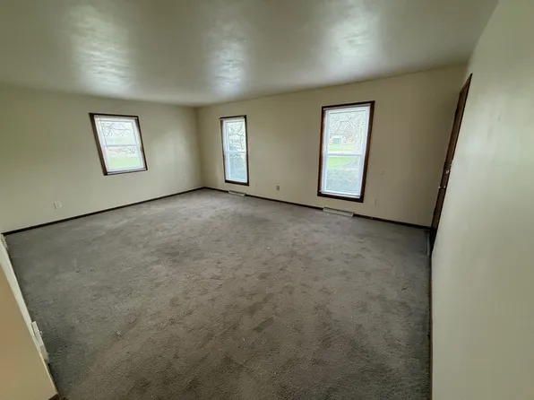 Bristol Apartments 2, 8501 198th Ave APT 1, Bristol, WI 53104