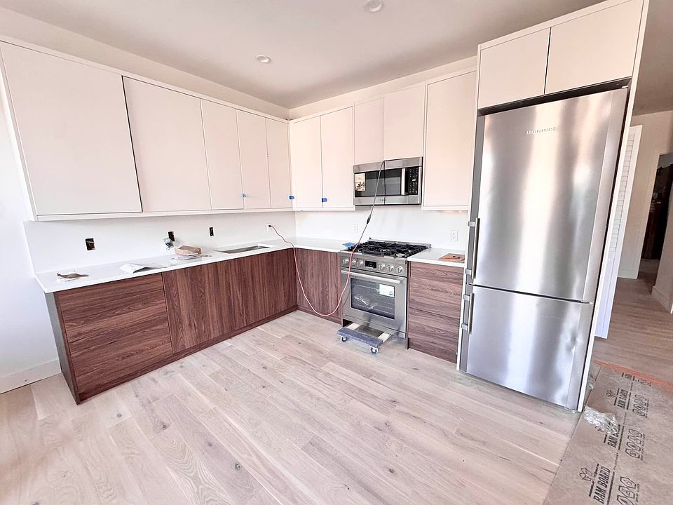 1st image of 32-15 37th St #1