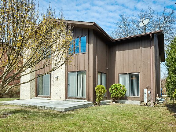 3rd image of 3035 Rennes Ct