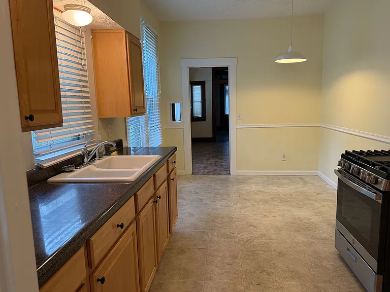 1603 E Oak St #1 — Photo 12