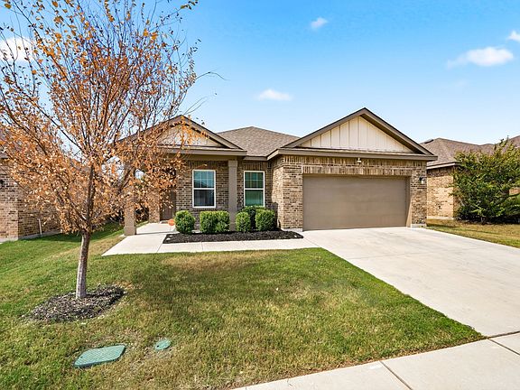 3rd image of 8405 Hawkview Dr