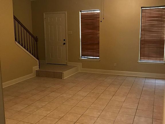 5th image of 203 Long Plantation Blvd APT C