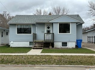 1809 2nd St, Estevan, SK S4A0N4