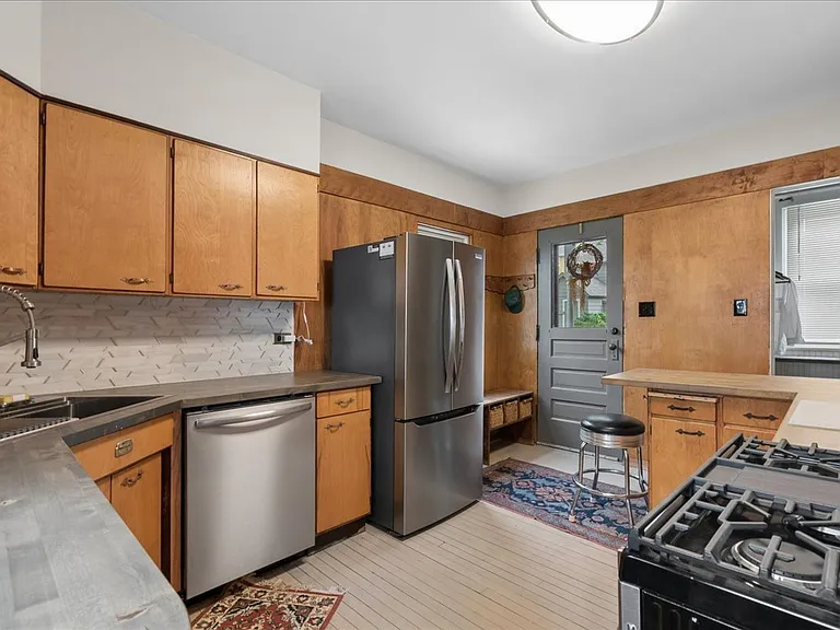 35 Lakeview Pl — Photo 8
