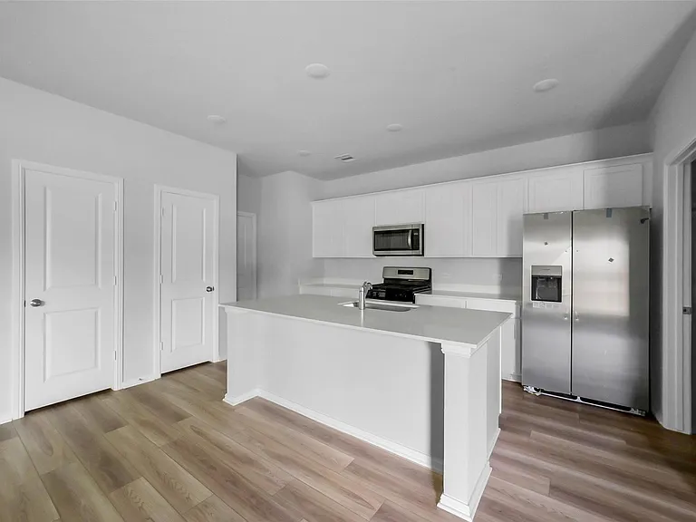 1120 Novelle Bend Dr — Photo 8