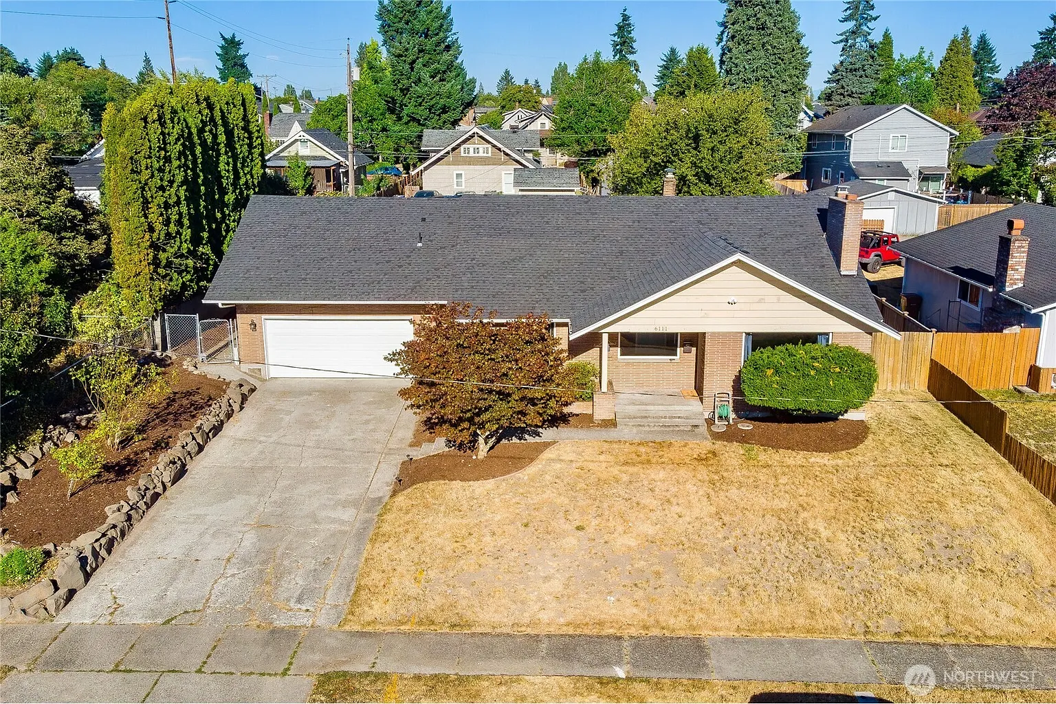 6111 S Thompson Avenue photo 1