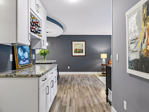 5th image of 10411 Cedar Lake Rd APT 217