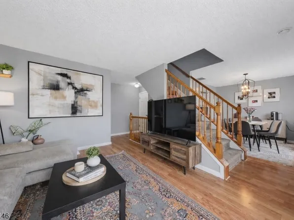 95 Vaughan Dr, Newark City, NJ 07103