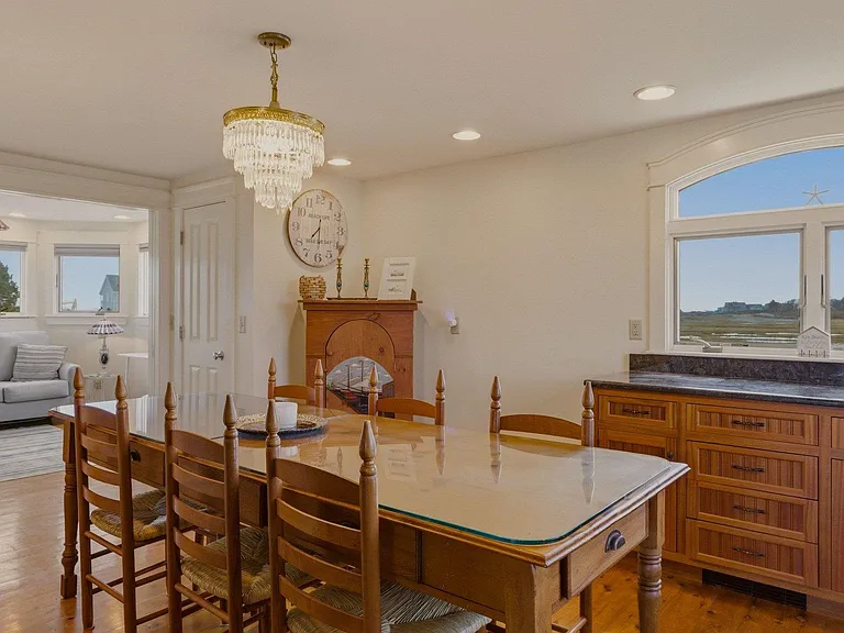 130 Harbor Rd — Photo 19