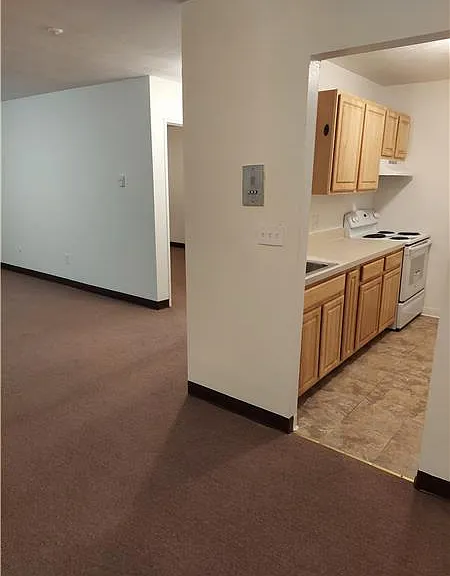 25 Brooks Ave #14 — Photo 3