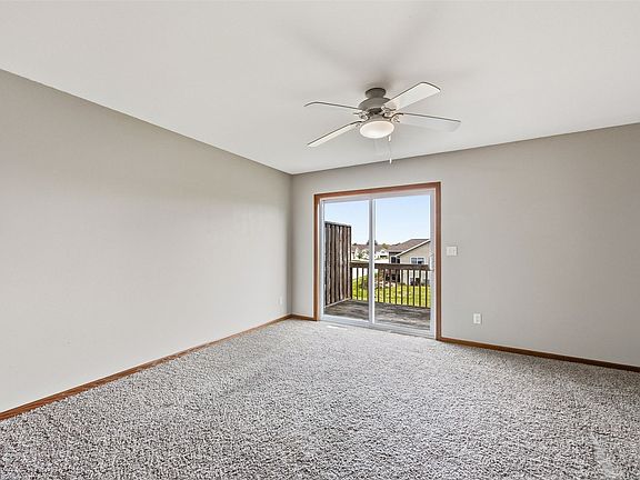 4th image of 3253 Prairie Bend Cir