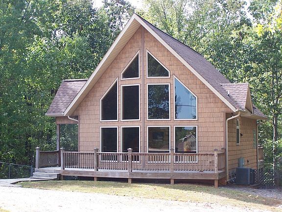 3rd image of 147 Great Creek Ct