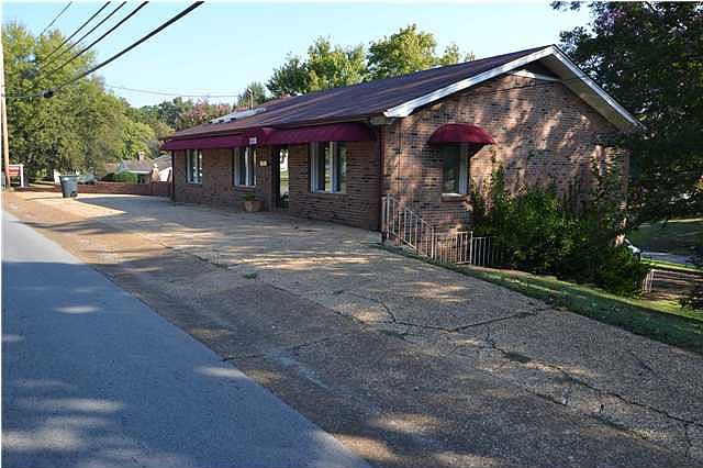 1st image of 2120 N Wood Ave