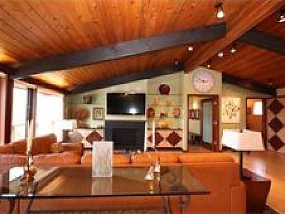 Living room Deck House