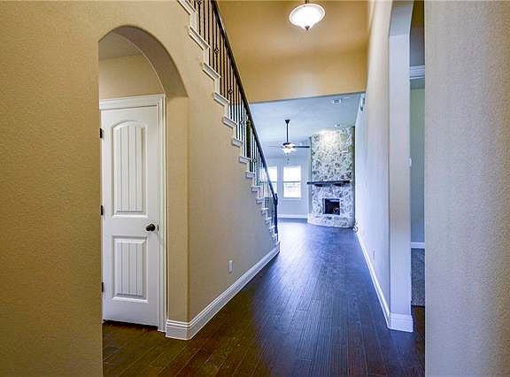 4th image of 109 Queensgate Dr