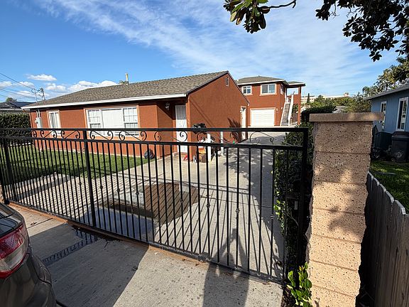 5th image of 135 Garrett Ave #3