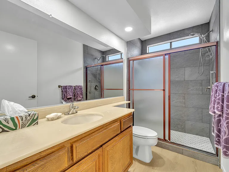 37202 Village 37 — Photo 11