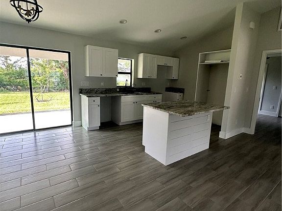 4th image of 2510 17th St W