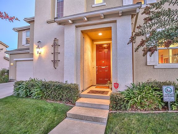2nd image of 210 Candela Cir