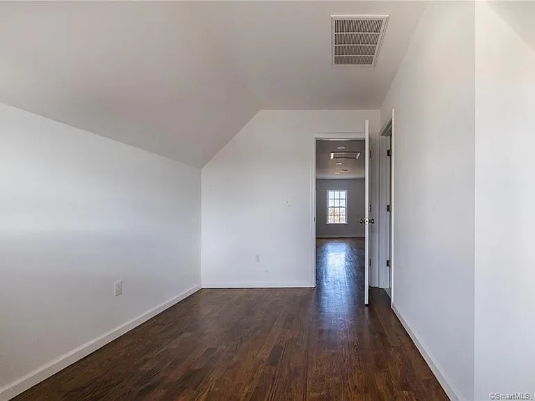 340 Pleasantview Ave — Photo 17