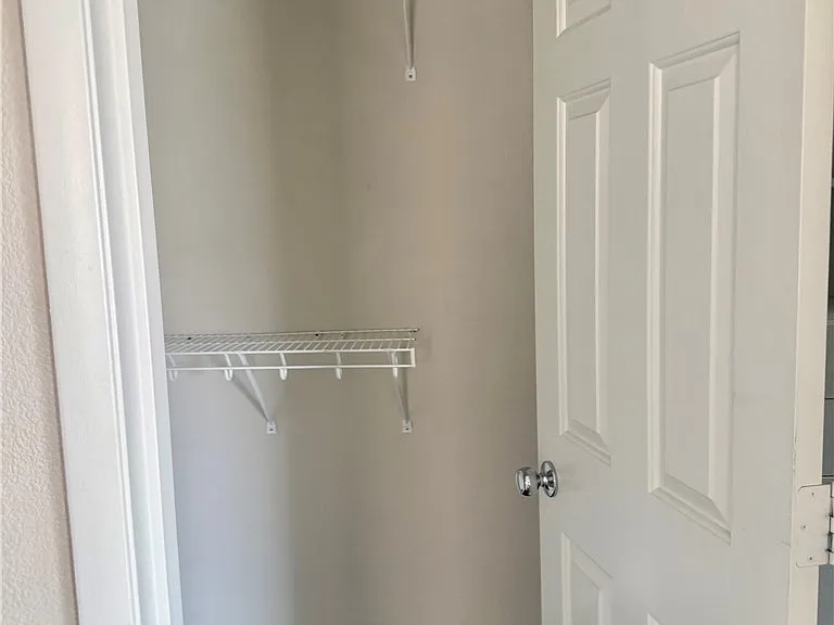 6774 Antique Oak Ct — Photo 17