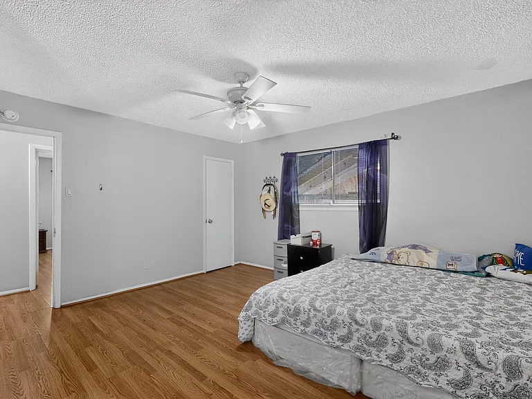 1514 Douglas Dr — Photo 36