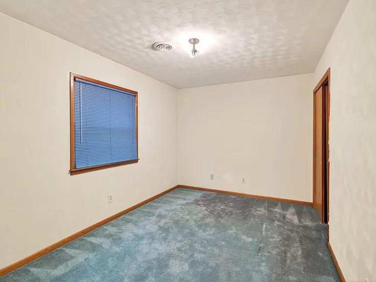 33 Tanglewood Dr — Photo 8