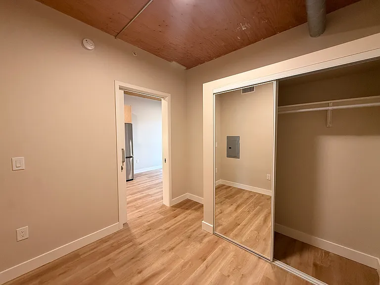 12th Street Apartments — Photo 6