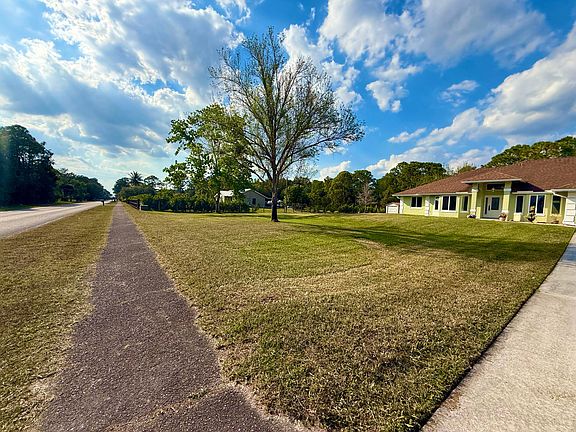 3rd image of 17609 Key Lime Boulevard N