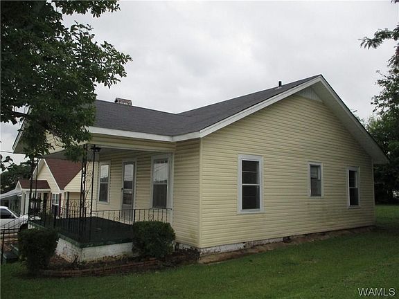 3rd image of 310 26th Ave E