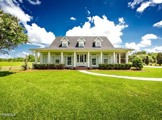 105 Ouiski Bayou Dr, Houma, LA 70360