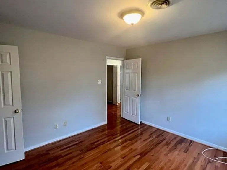 5736 Lake West Ter — Photo 32
