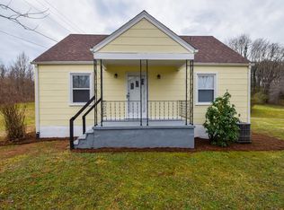 3185 Jae Valley Rd, Roanoke, VA 24014