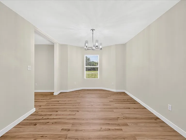 1154 Florida Ave — Photo 5