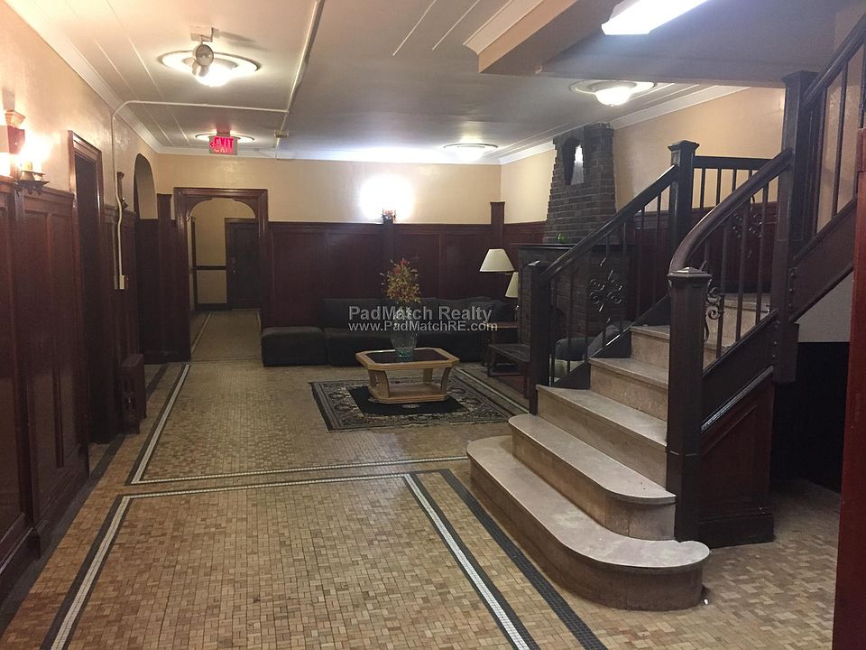 2nd image of 2045 Commonwealth Ave APT 33