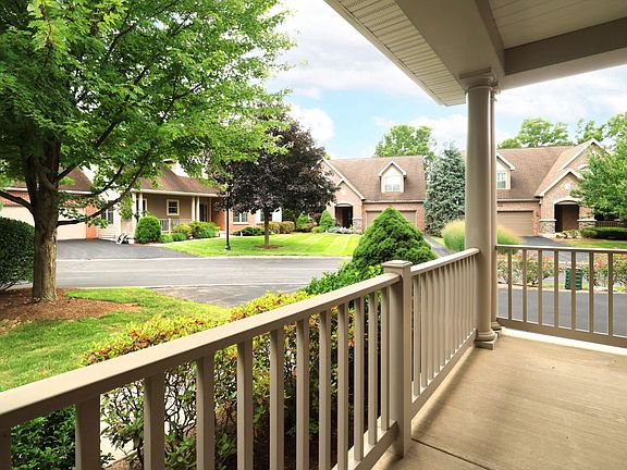 3rd image of 102 Abbott Ln