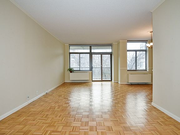 3rd image of 35 N Chatsworth Ave