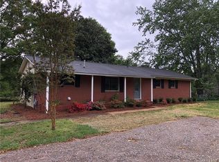 9713 Washam Potts Rd, Cornelius, NC 28031