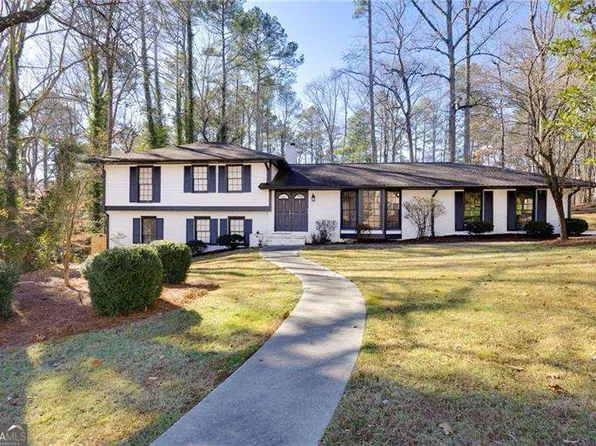 1523 Chateau Dr, Atlanta, GA 30338