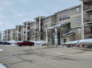4600 S Washington St APT 102, Grand Forks, ND 58201