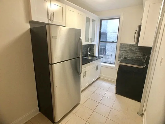 Rented by Bohemia Realty Group | media 26