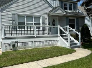 204 W Linden Ave, Lindenwold, NJ 08021