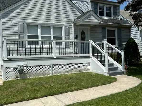 204 W Linden Ave, Lindenwold, NJ 08021