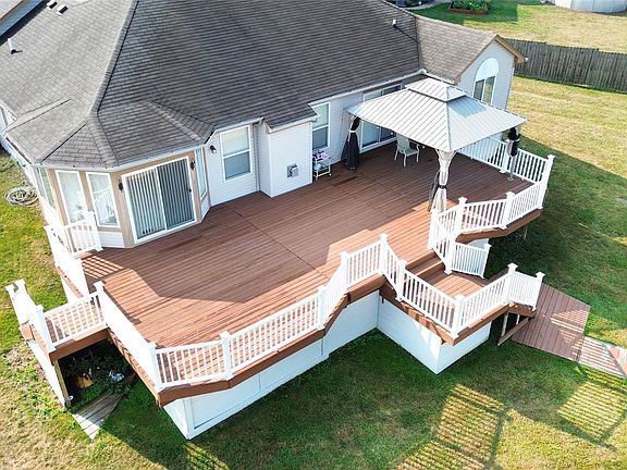 4th image of 8032 Lark Ln