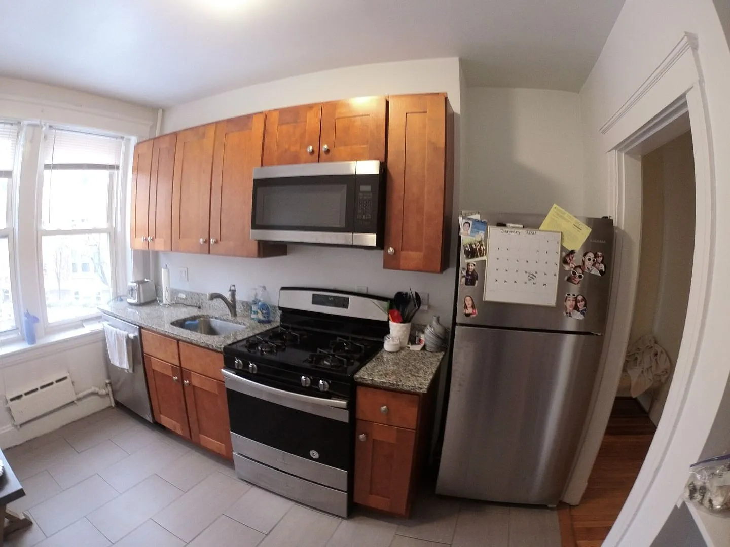 BU vicinity 4 bed 2 bath Don't miss out! — Photo 2