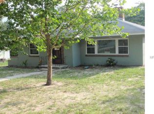 209 N Palm Ave, Howey In The Hills, FL 34737
