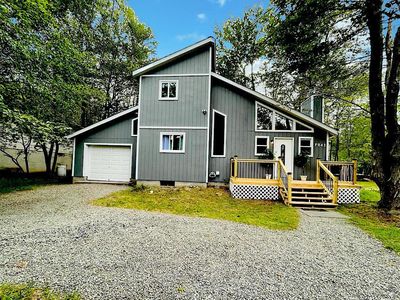 1225 Country Place Dr, Tobyhanna, PA, 18466