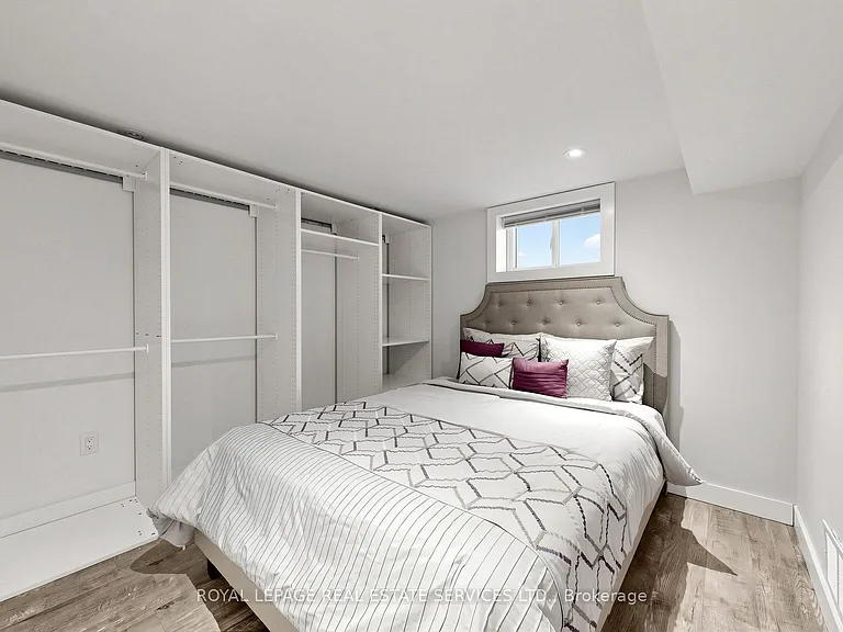 285 Bronte Rd — Photo 35