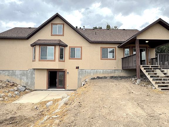 4th image of 127 E Harvest Ln