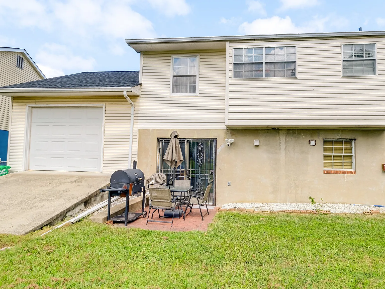 7404 Lothian Ln — Photo 2